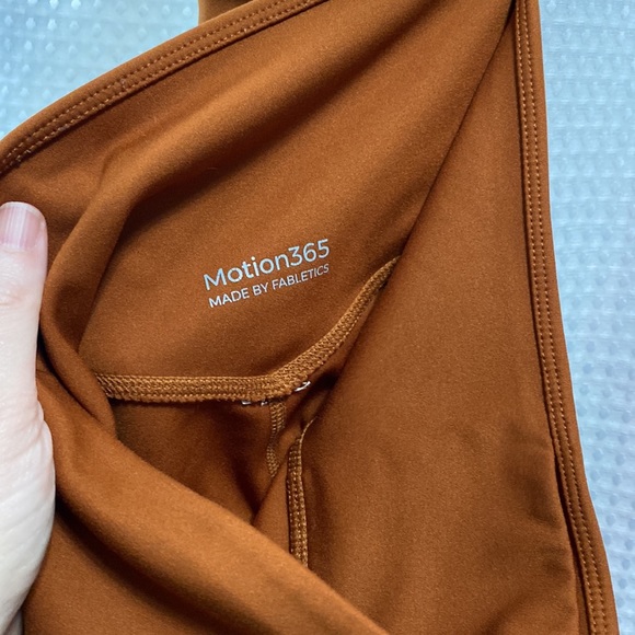 Fabletics Trinity Leggings in Teak - Picture 7 of 10